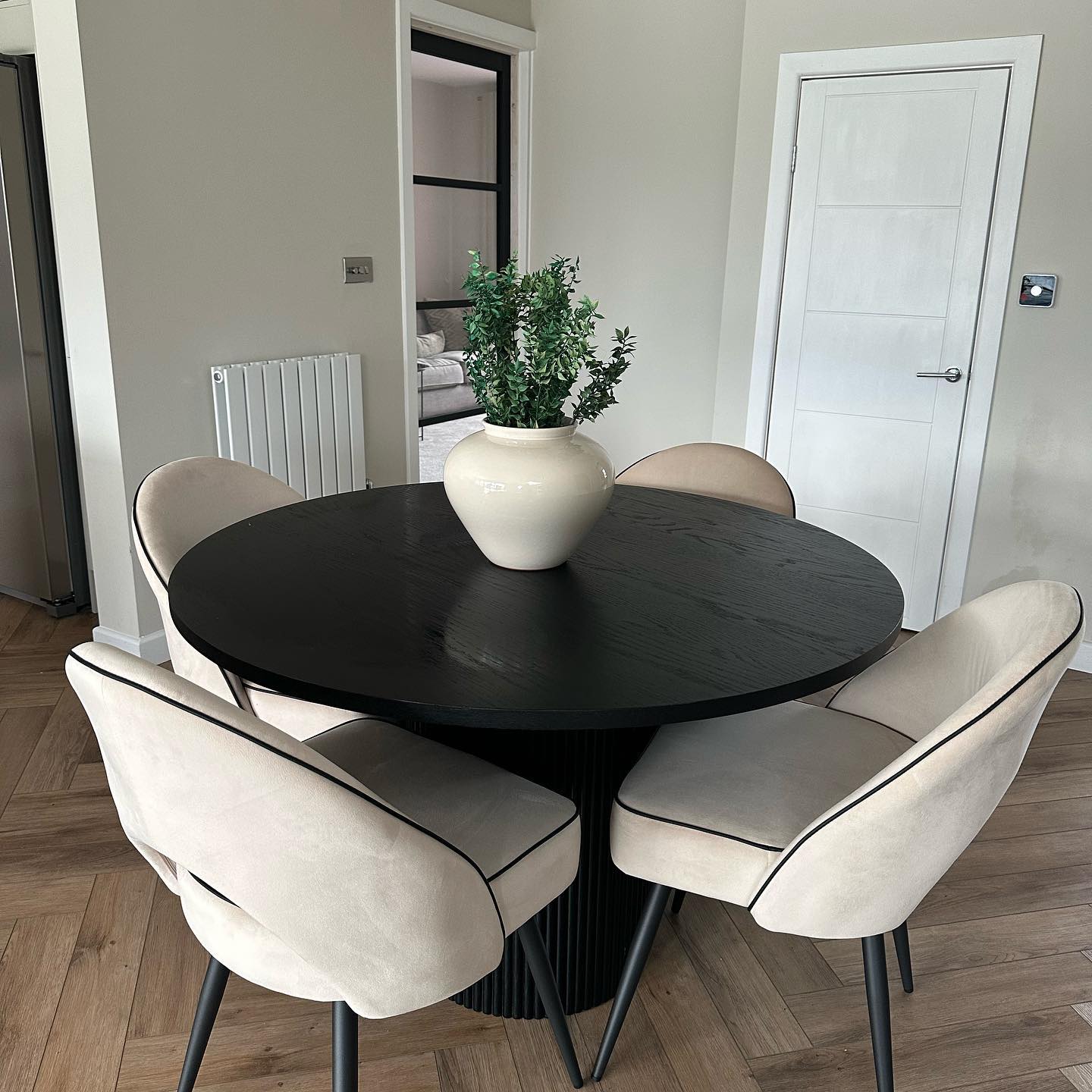 Hattie Panel Round 4-6 Seater Pedestal Dining Table - Black